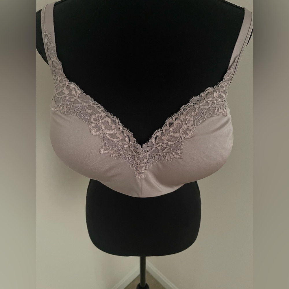 Playtex® Secrets Shapes & Supports Balconette Full Figure Underwire Bra 4823